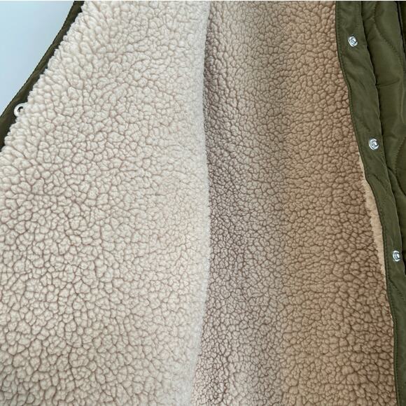 Dictionary Olive Sherpa-Lined Puffer Shacket w/ Faux Leather, Women’s Medium - Picture 4 of 6